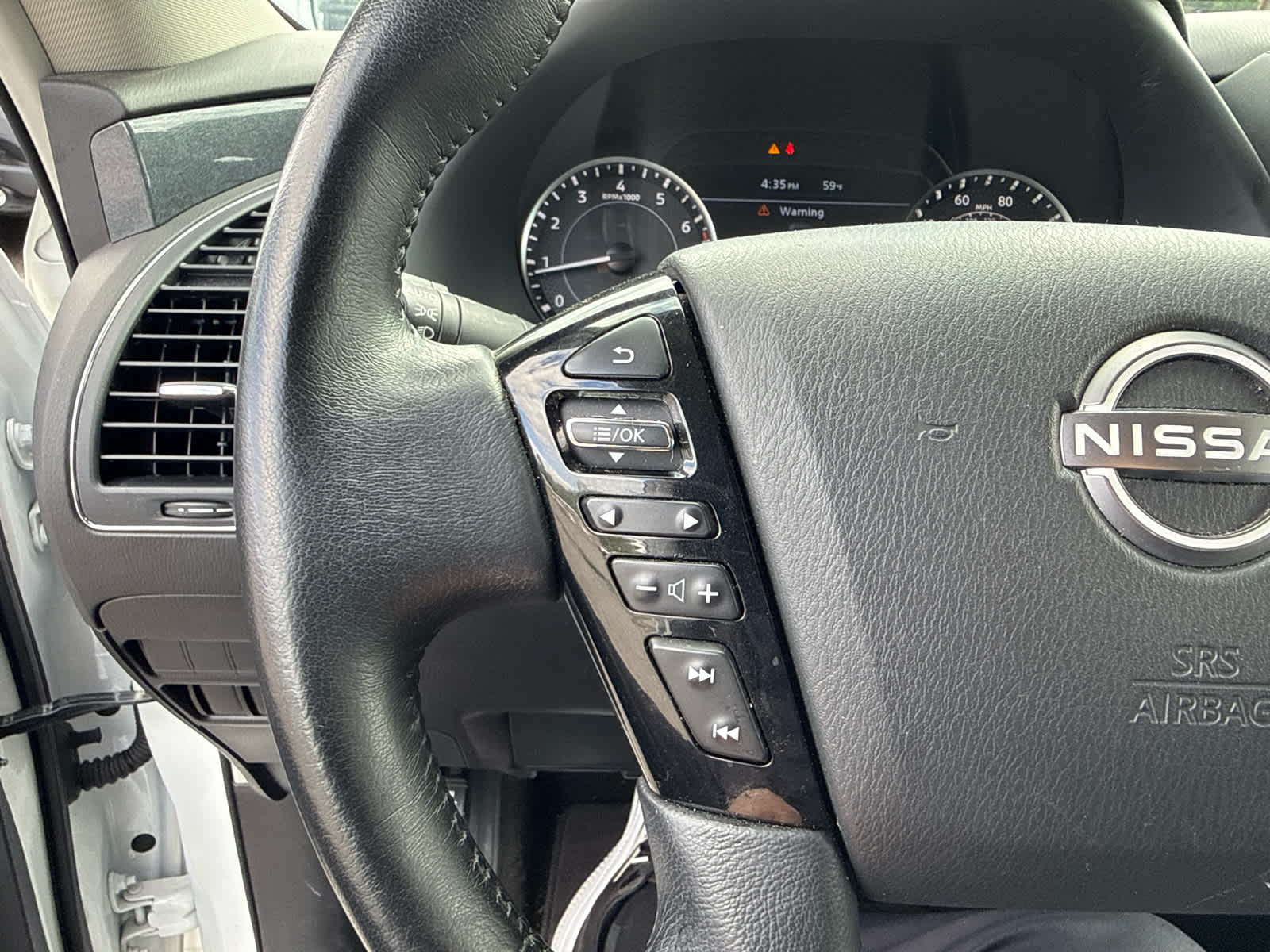 2024 Nissan Armada SV