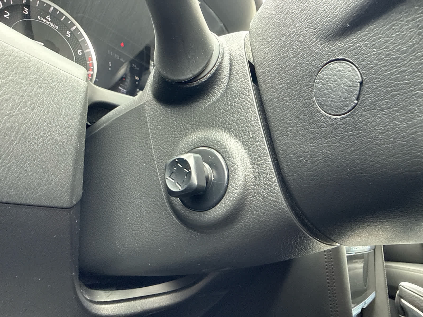 2024 Nissan Armada SV
