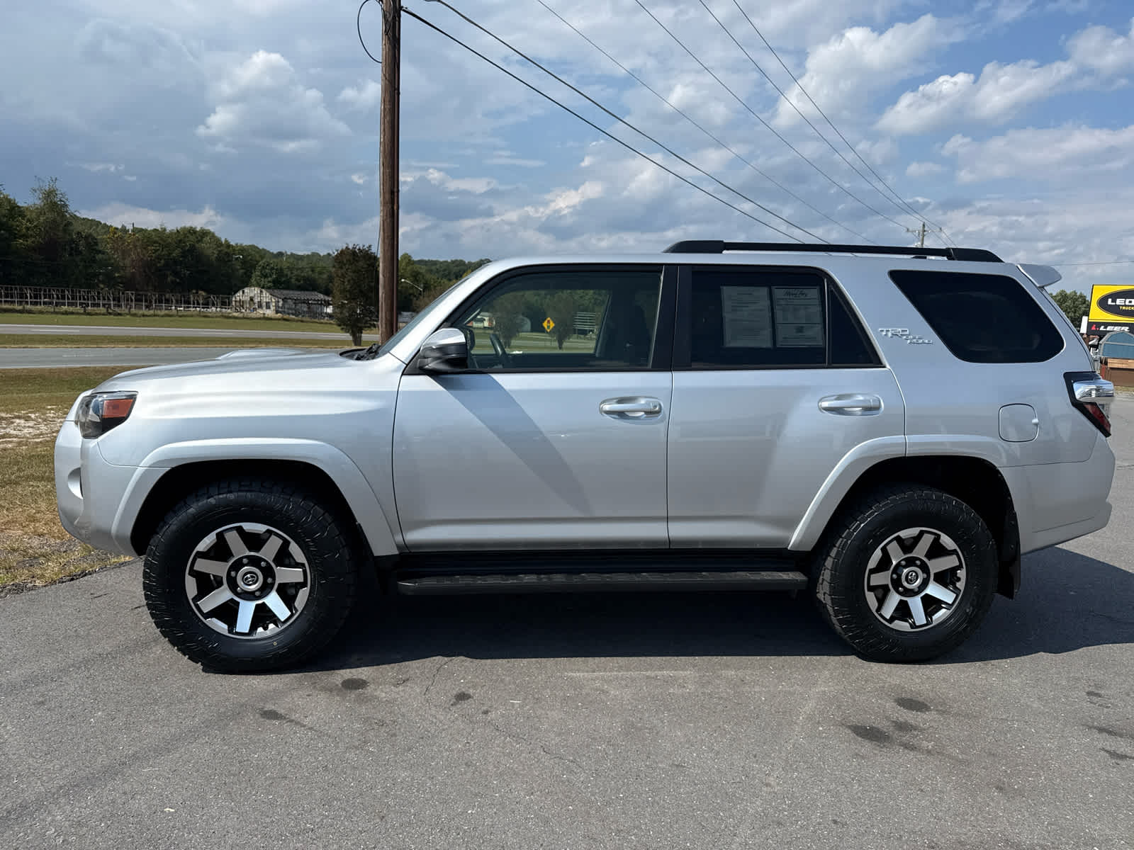 2024 Toyota 4Runner TRD Off Road