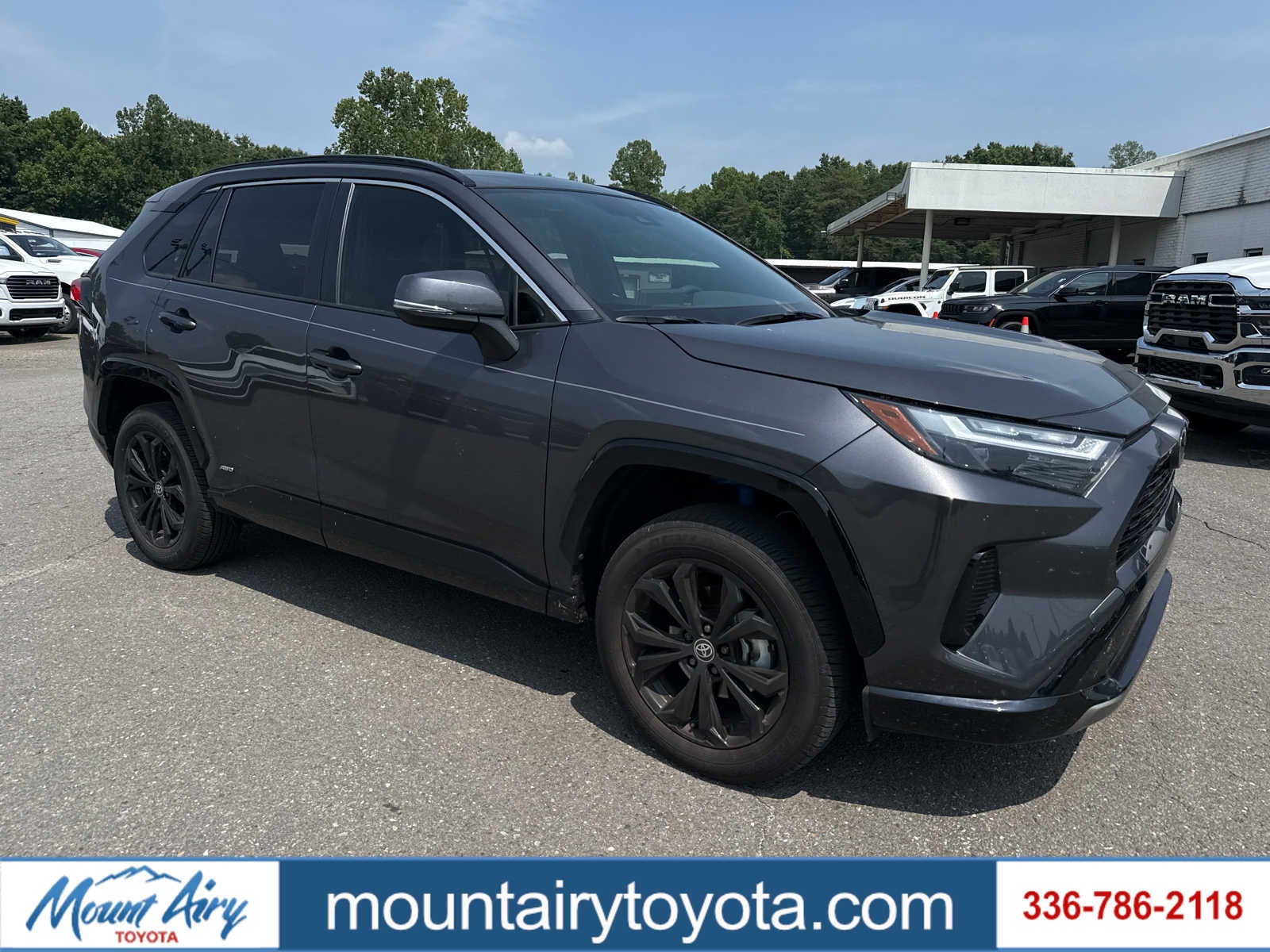 2025 Toyota RAV4 Hybrid SE