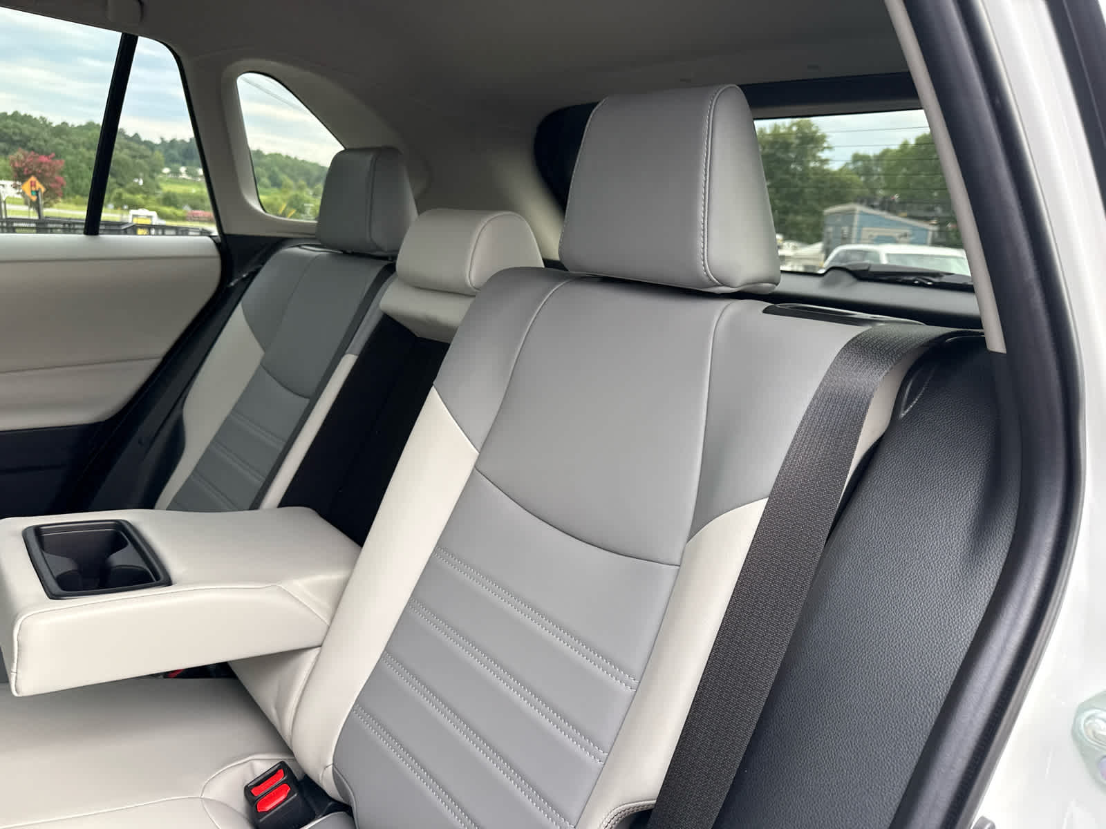 2025 Toyota RAV4 Hybrid XLE Premium