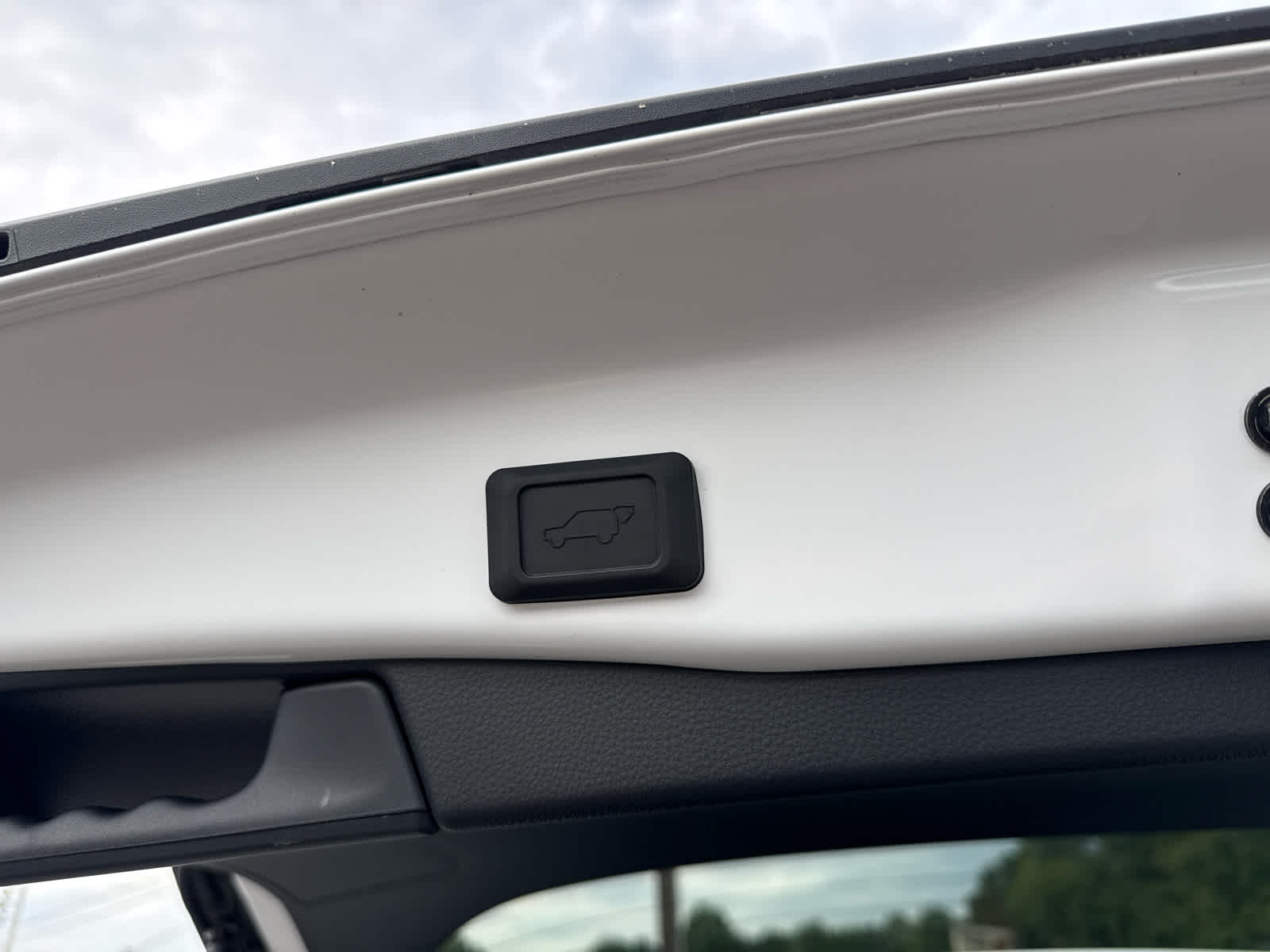 2025 Toyota RAV4 Hybrid XLE Premium