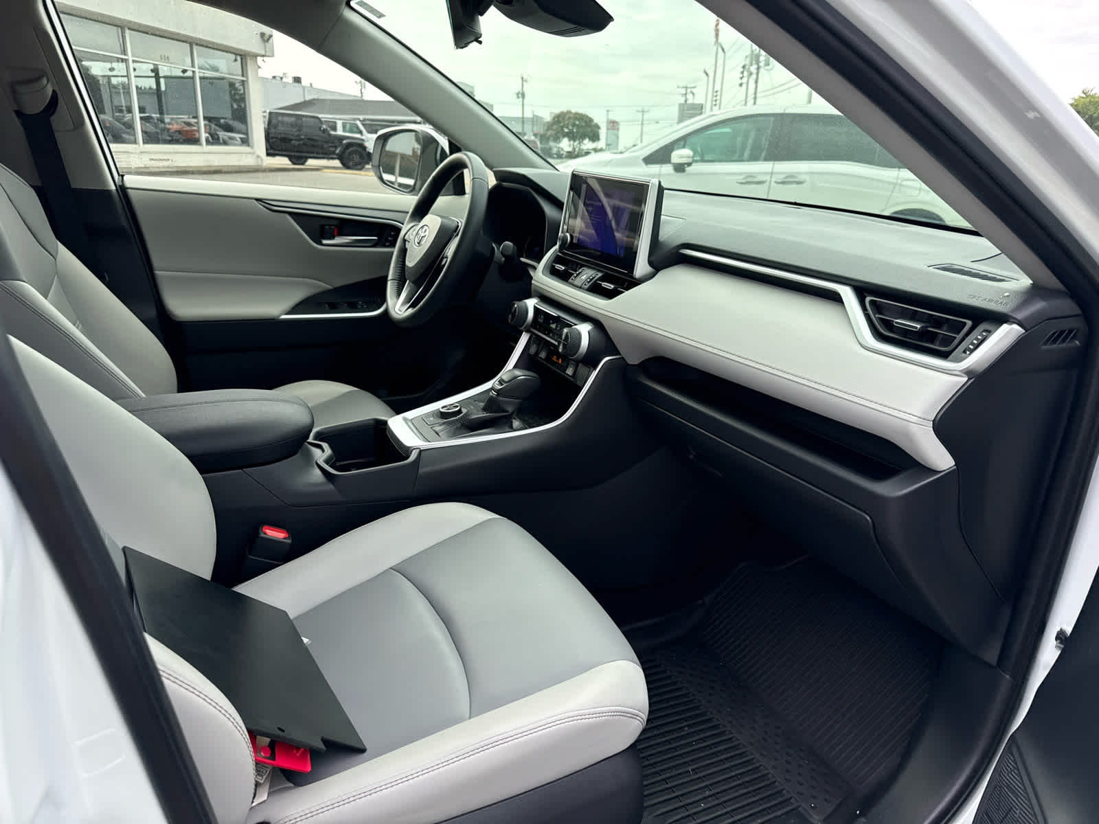 2025 Toyota RAV4 Hybrid XLE Premium