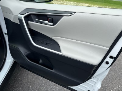 2025 Toyota RAV4 Hybrid XLE Premium