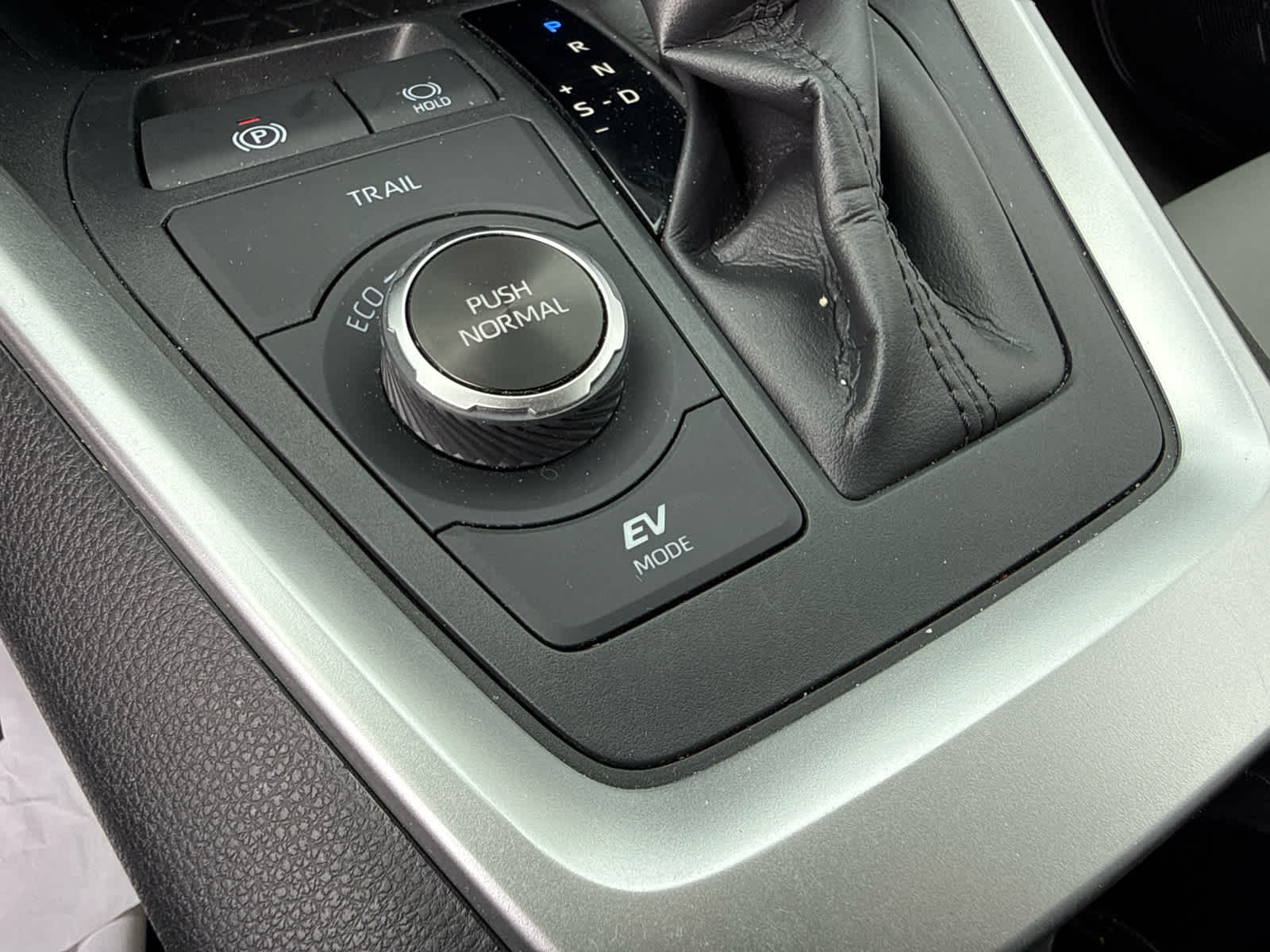 2025 Toyota RAV4 Hybrid XLE Premium