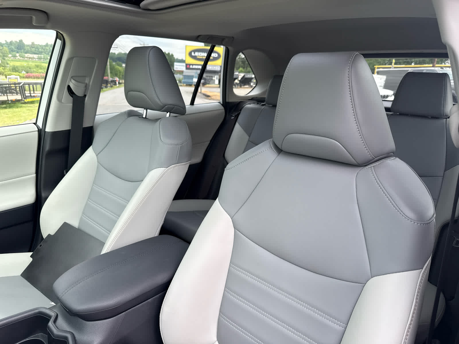 2025 Toyota RAV4 Hybrid XLE Premium