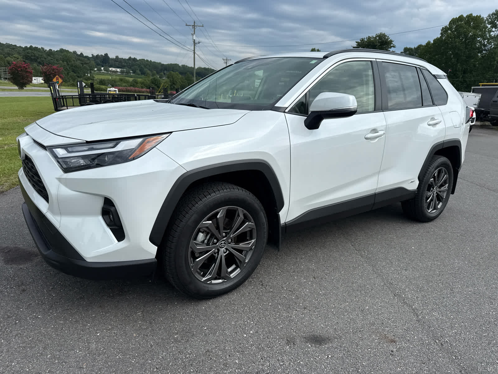 2025 Toyota RAV4 Hybrid XLE Premium