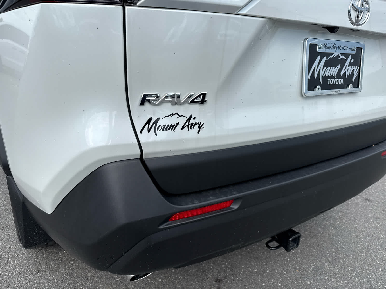 2025 Toyota RAV4 Hybrid XLE Premium