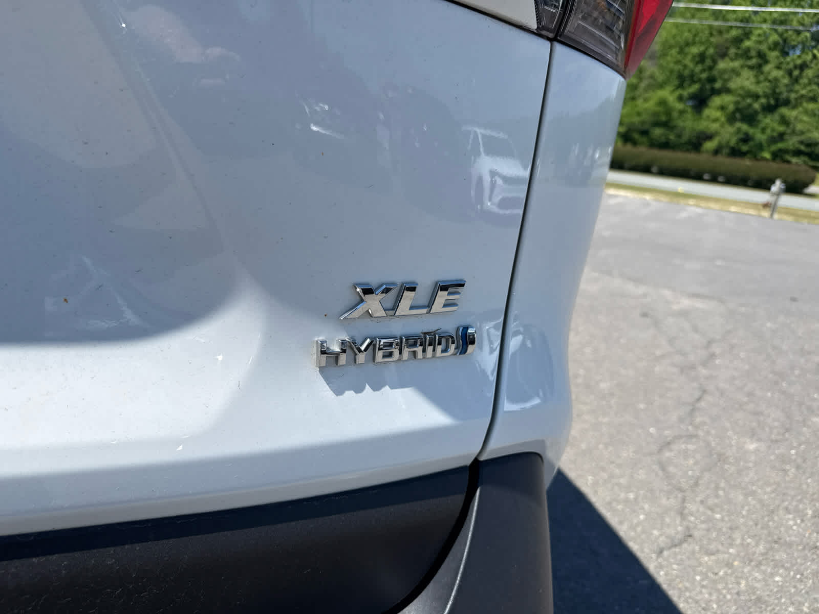 2022 Toyota RAV4 Hybrid XLE