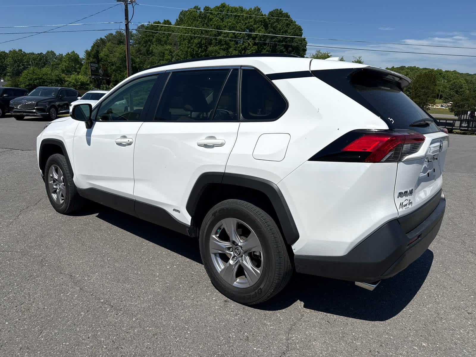 2022 Toyota RAV4 Hybrid XLE