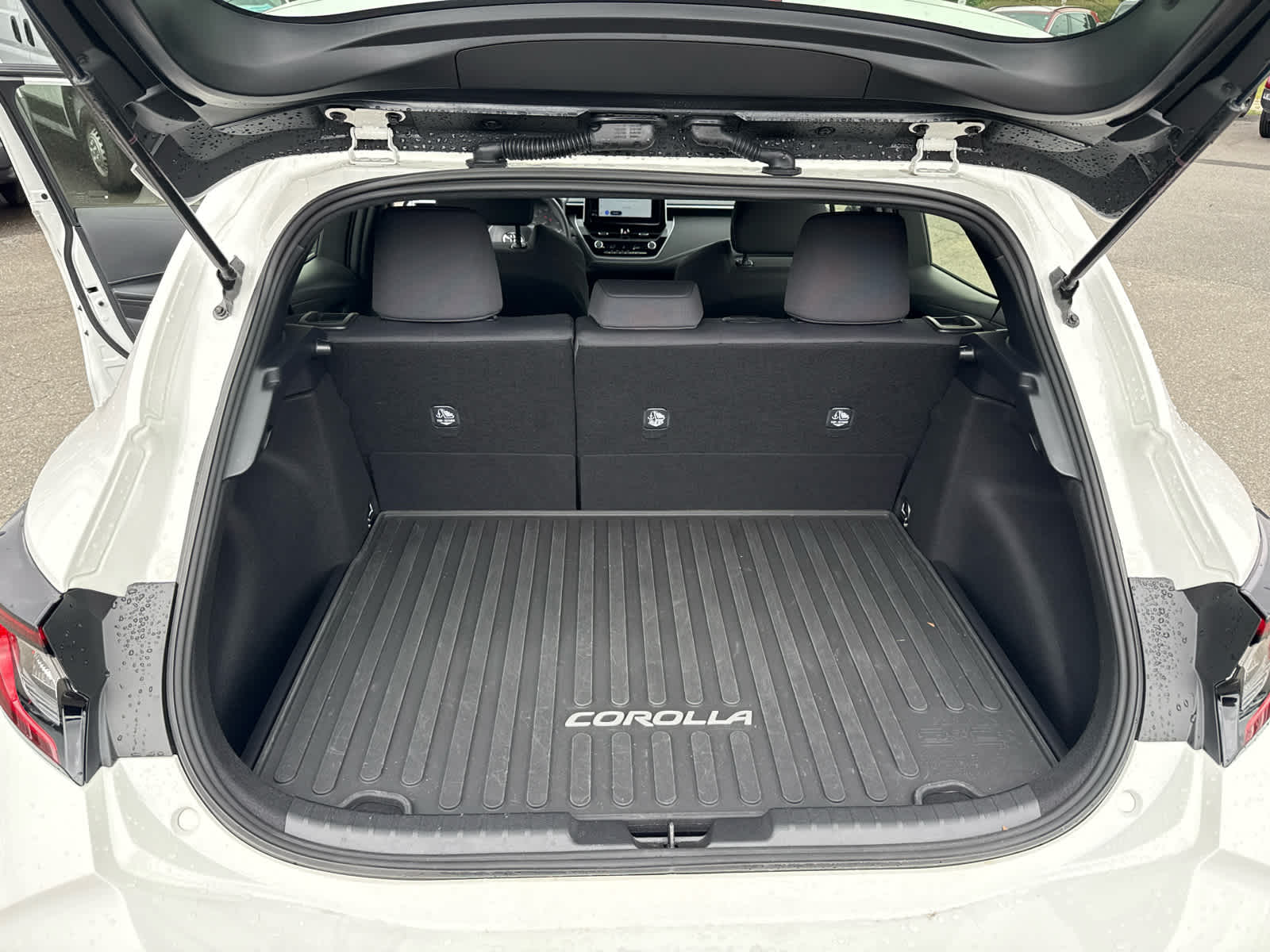 2024 Toyota Corolla Hatchback SE