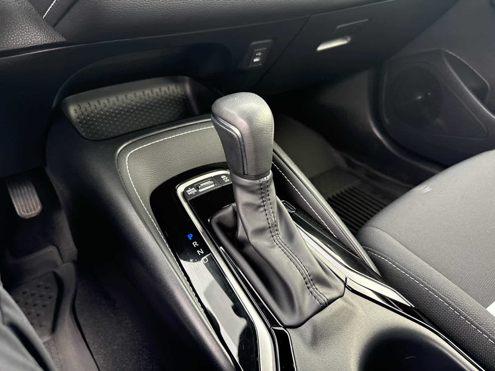 2024 Toyota Corolla Hatchback SE