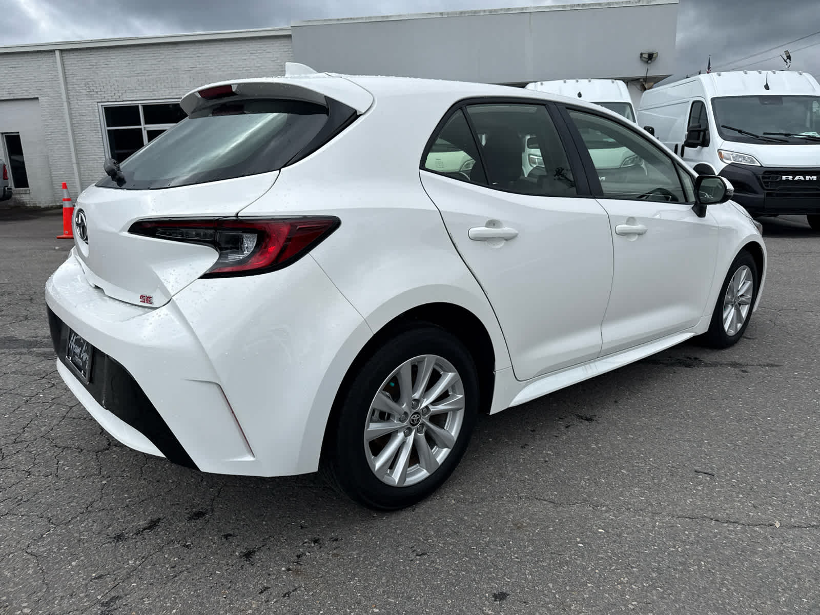 2024 Toyota Corolla Hatchback SE