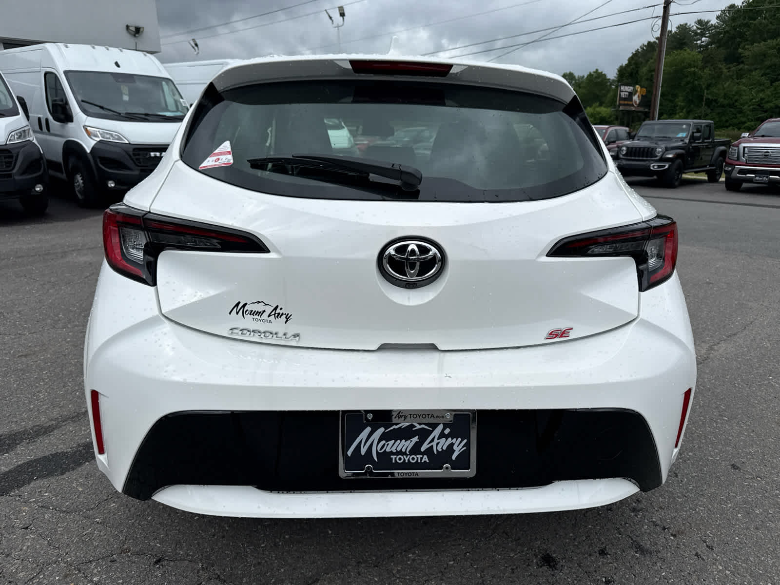 2024 Toyota Corolla Hatchback SE