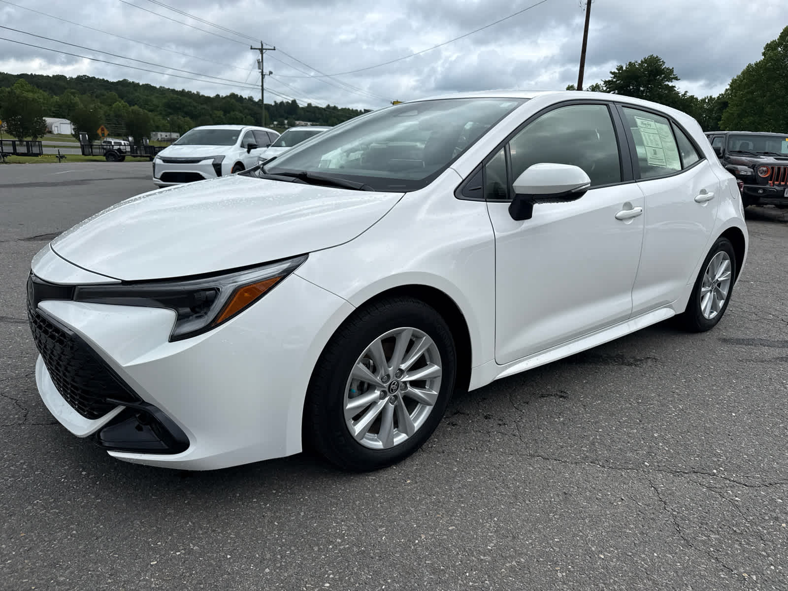 2024 Toyota Corolla Hatchback SE