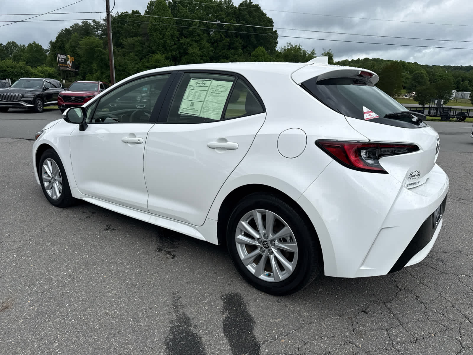 2024 Toyota Corolla Hatchback SE