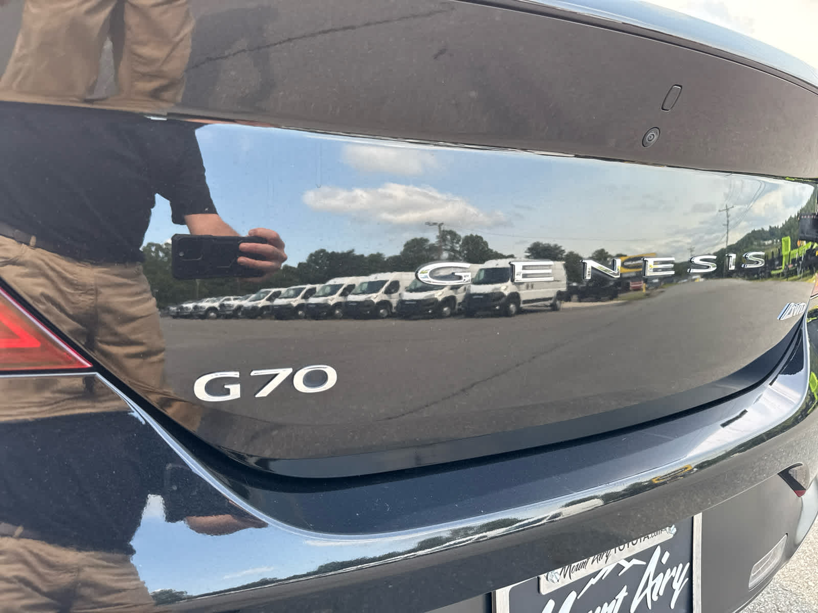 2024 Genesis G70 2.5T