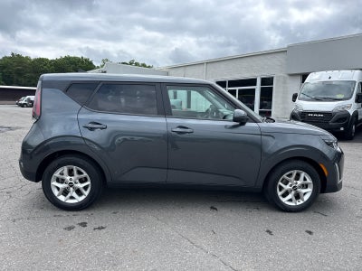 2024 Kia Soul LX