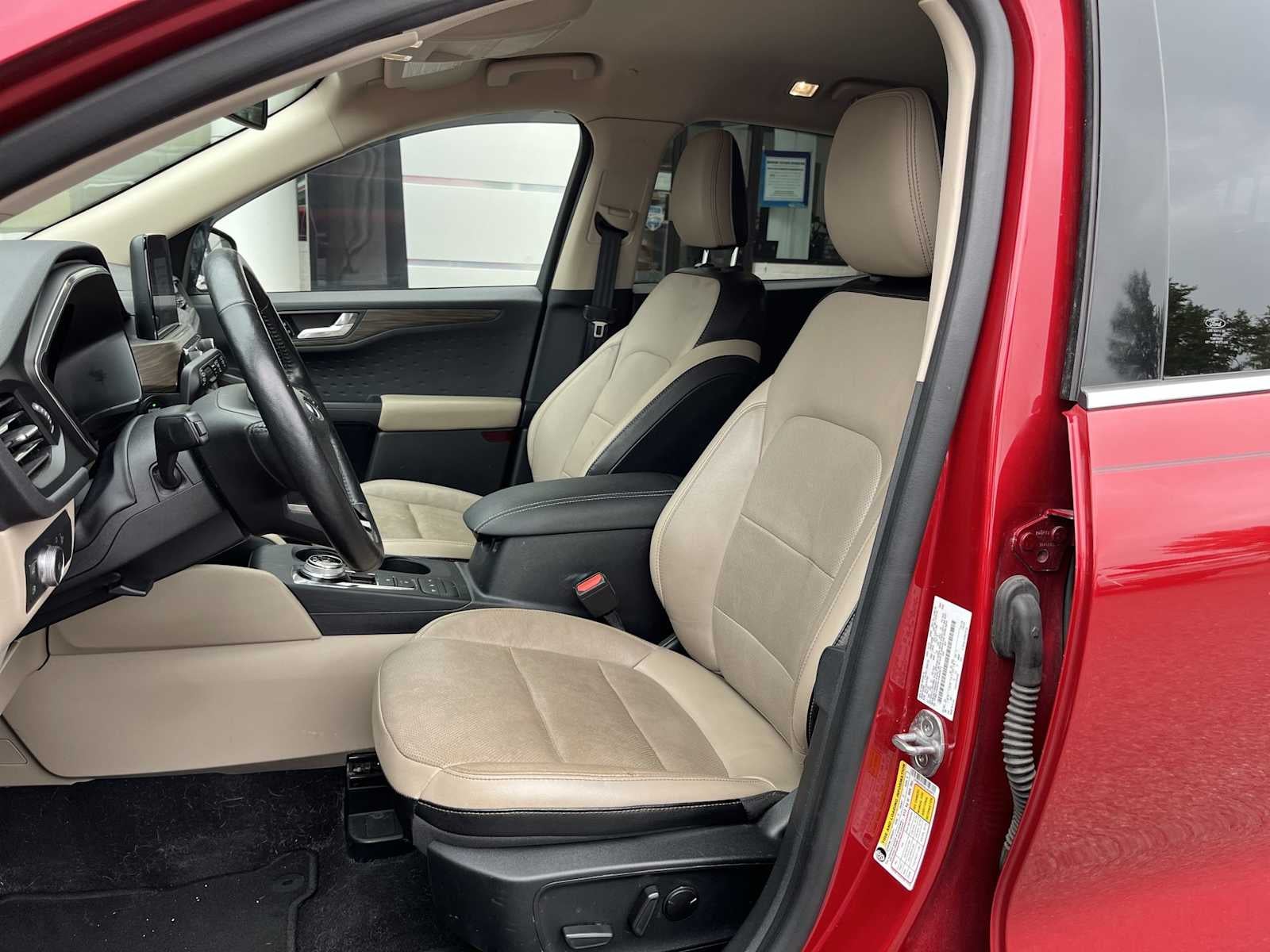 2020 Ford Escape Titanium Hybrid