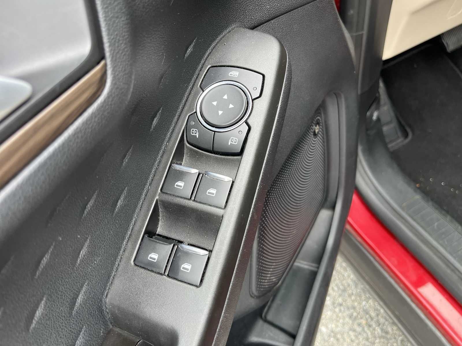 2020 Ford Escape Titanium Hybrid