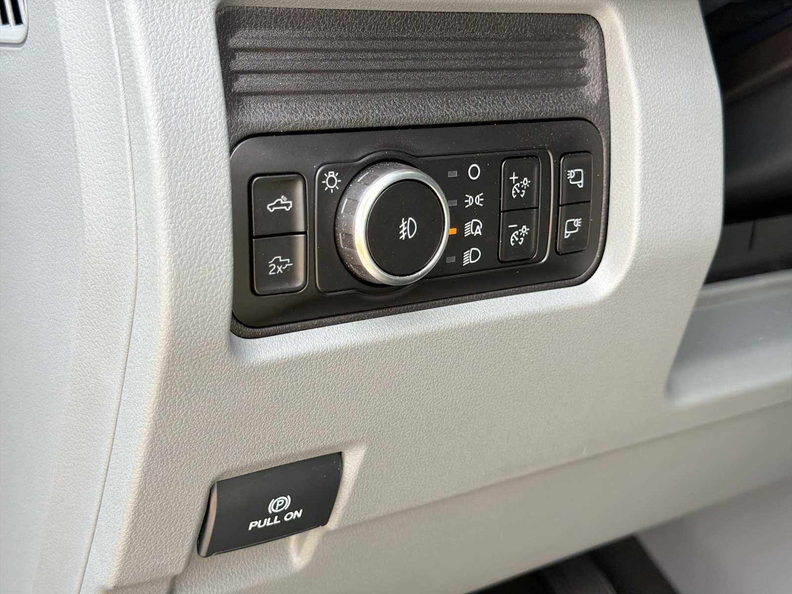 2026 Ford Super Duty F-350 SRW Pickup XLT