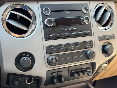 2016 Ford Super Duty F-450 Pickup XLT