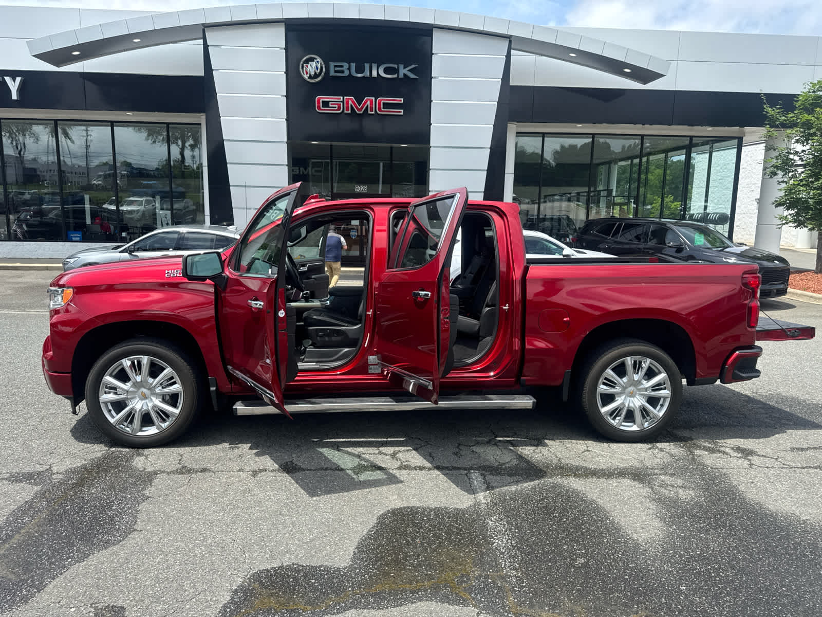 2023 Chevrolet Silverado 1500 High Country