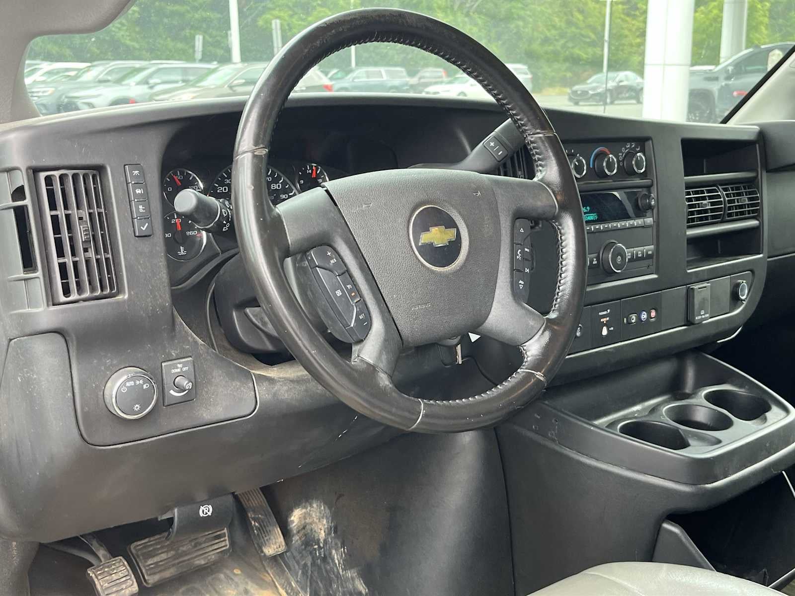 2022 Chevrolet Express RWD 3500 155"