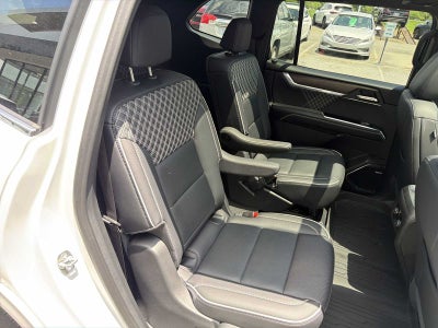 2024 GMC Acadia AWD Denali