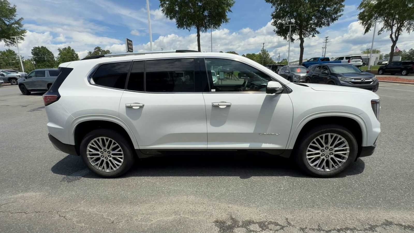 2024 GMC Acadia AWD Denali