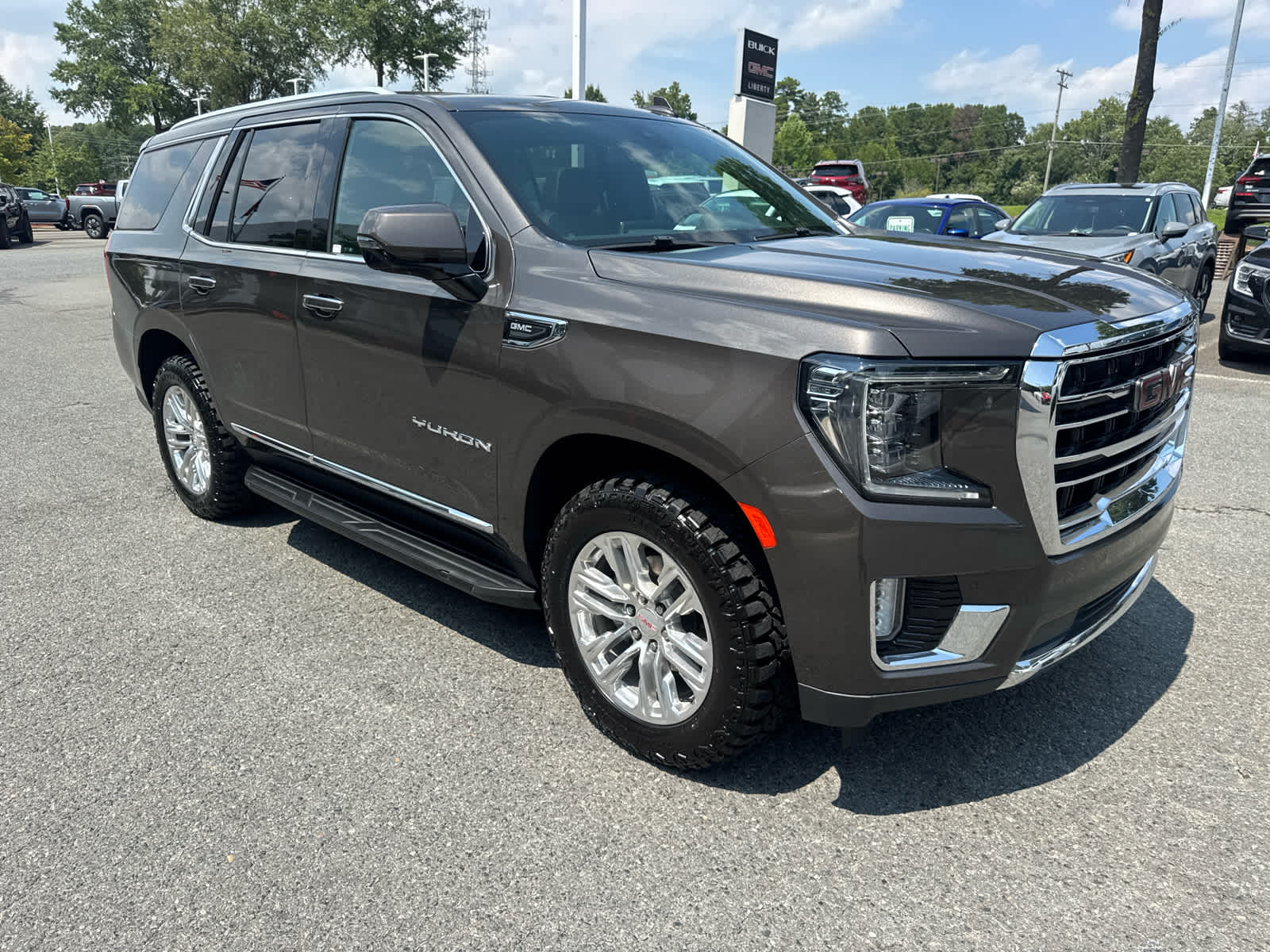 2021 GMC Yukon SLT