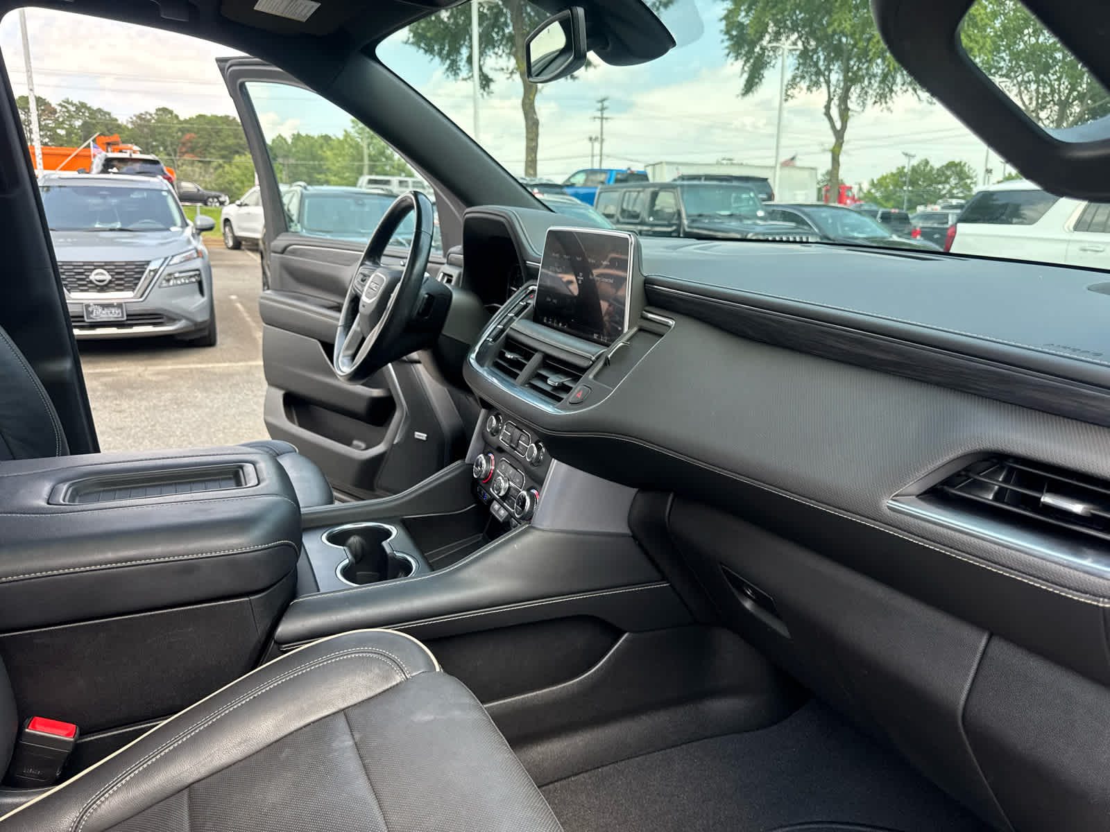 2021 GMC Yukon SLT