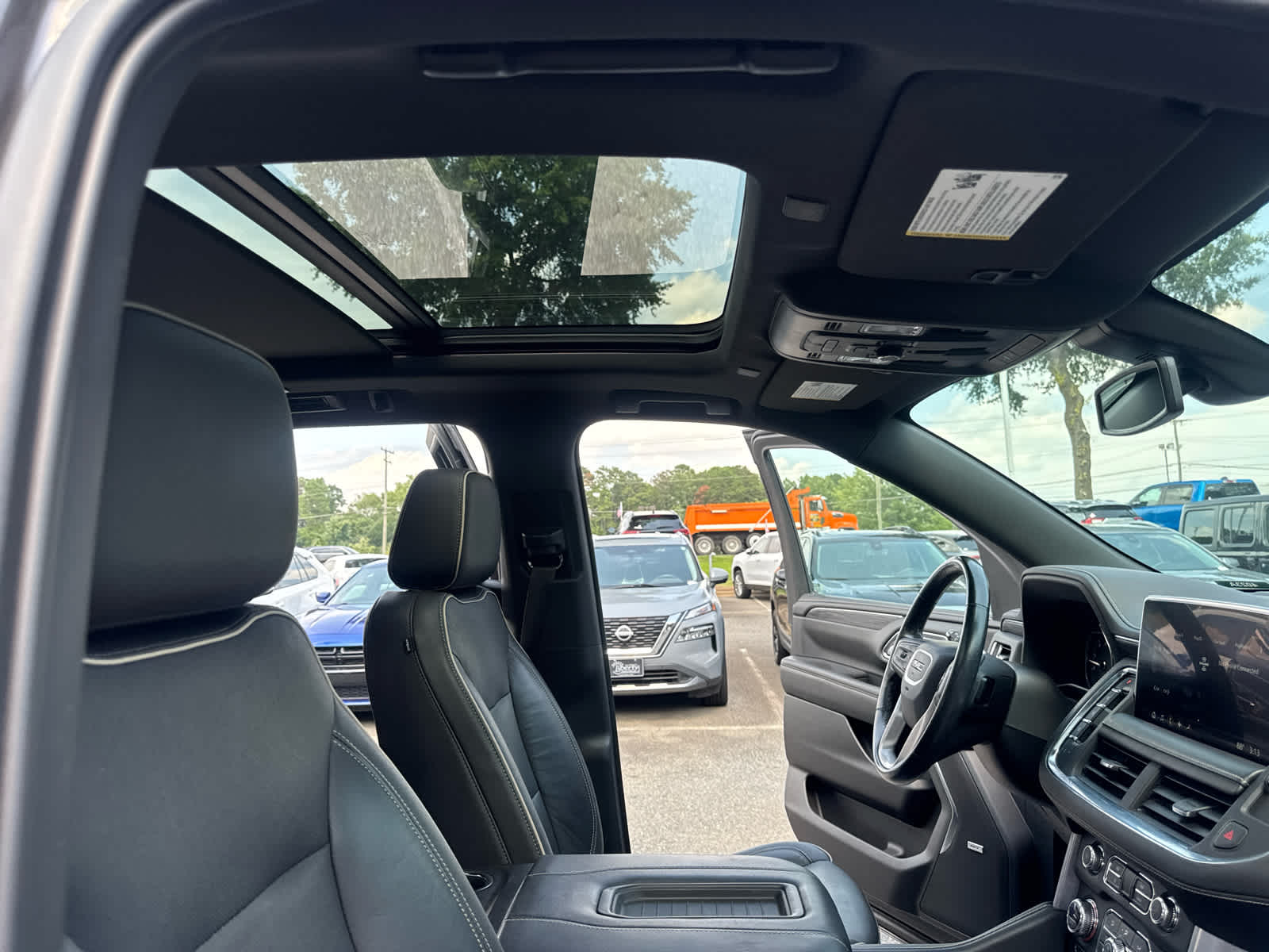 2021 GMC Yukon SLT