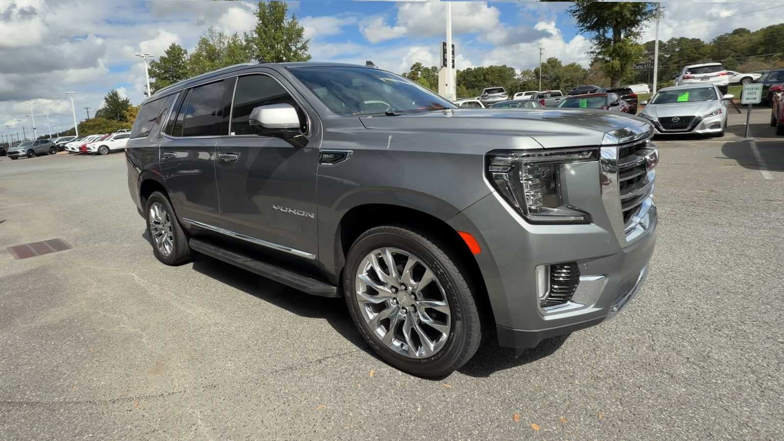 2022 GMC Yukon SLT