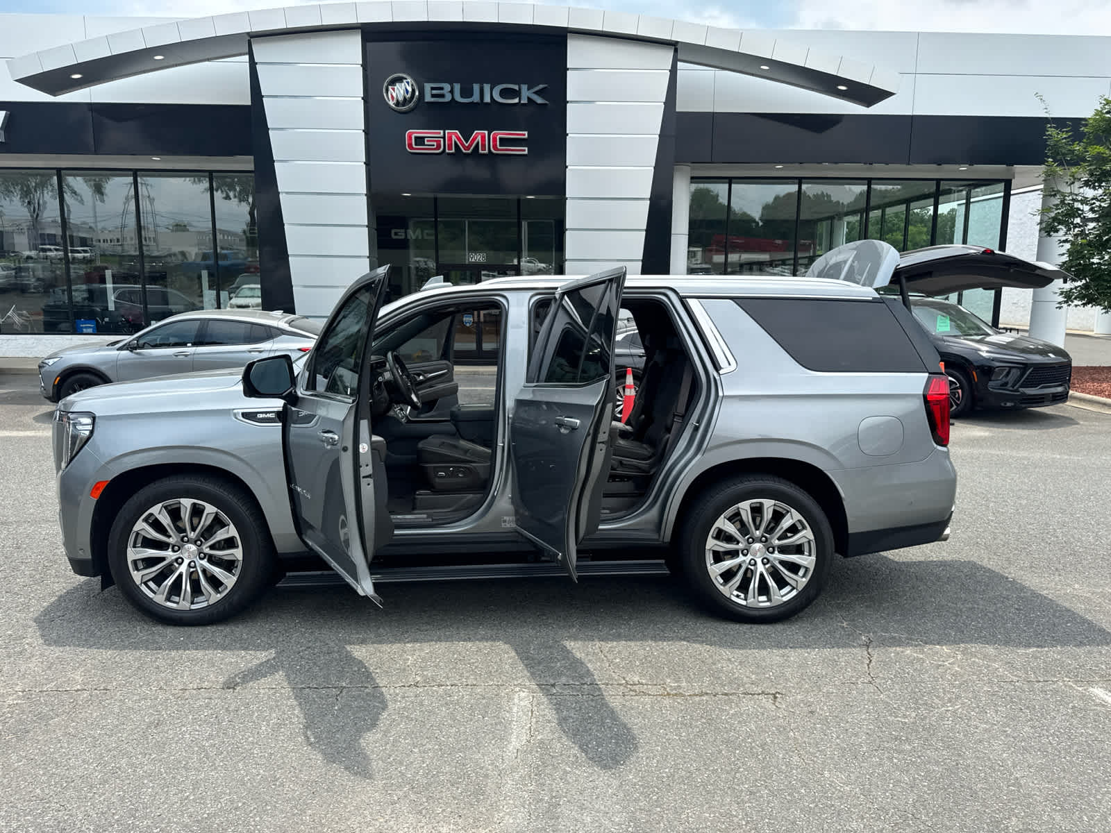 2023 GMC Yukon Denali Denali