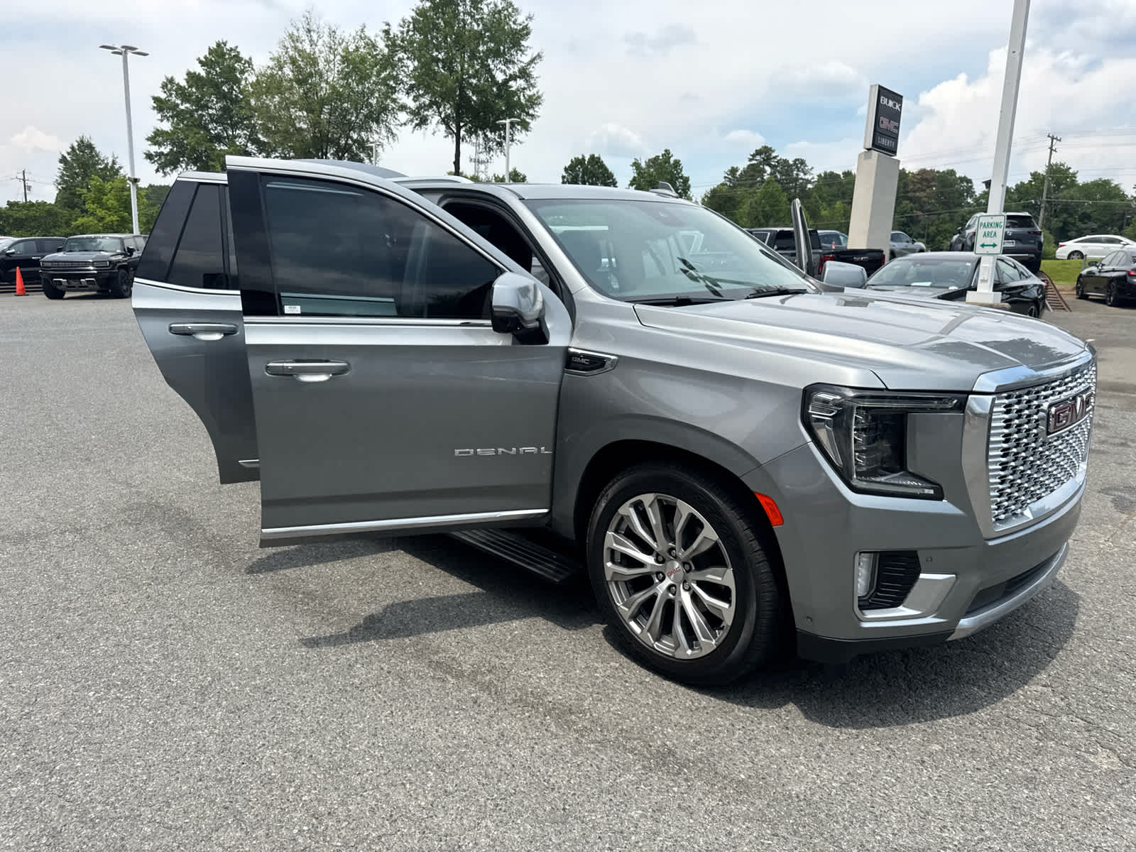 2023 GMC Yukon Denali Denali