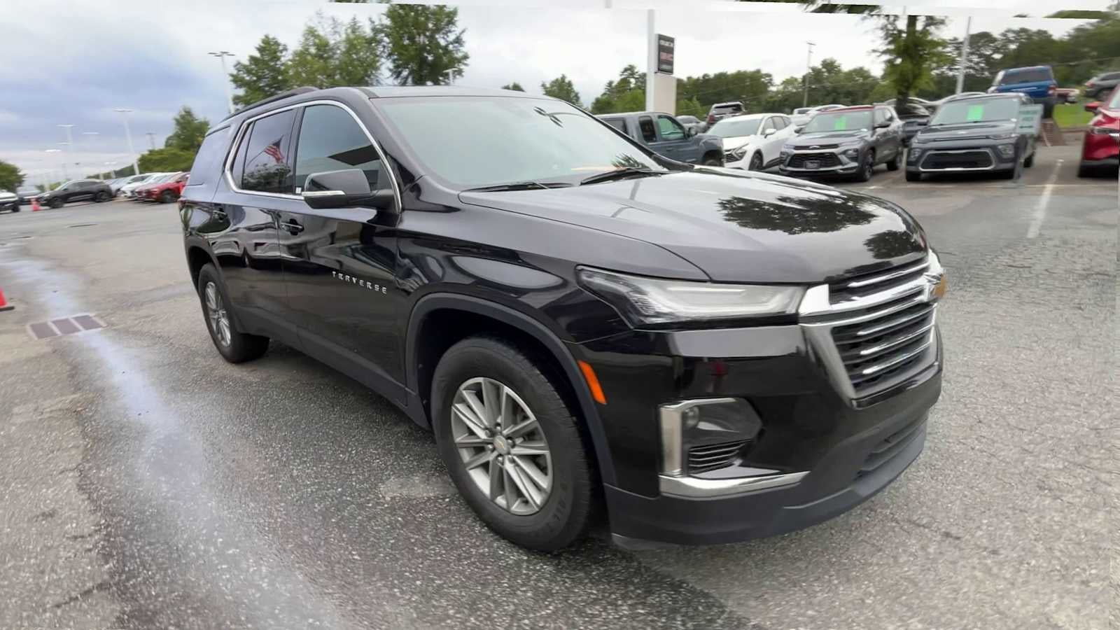 2022 Chevrolet Traverse LT Cloth