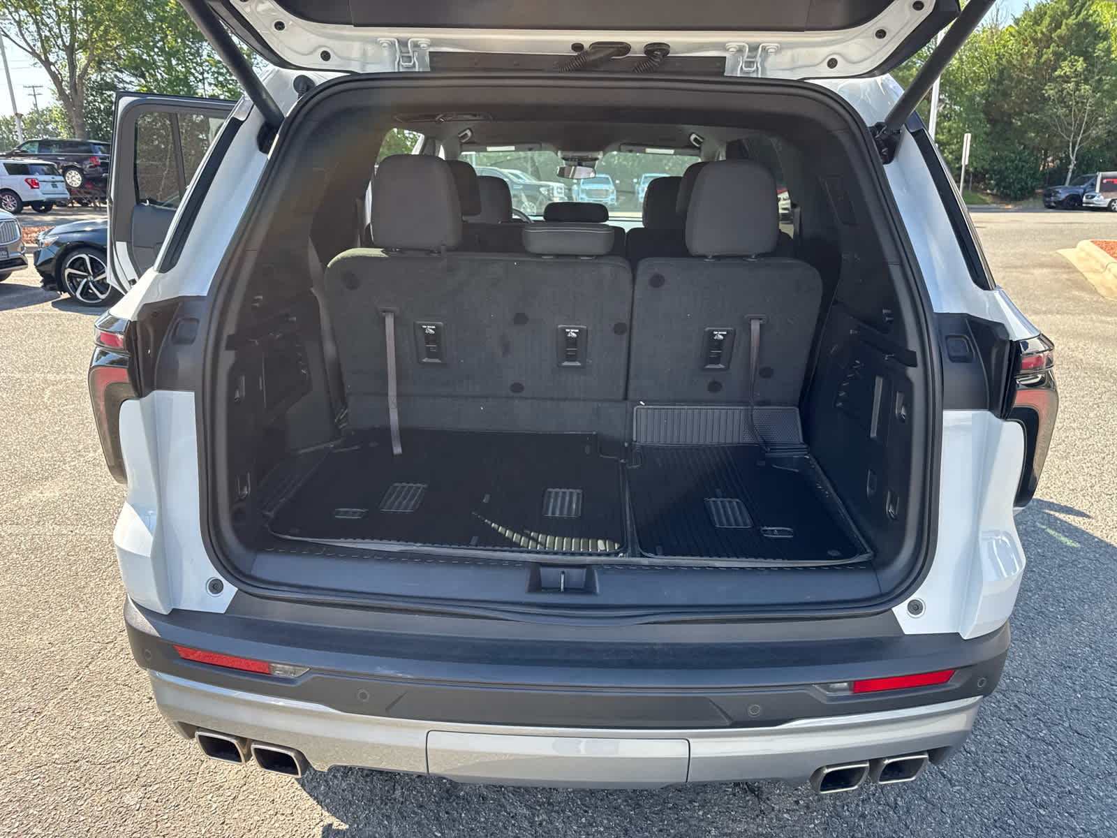 2025 Chevrolet Traverse FWD LT
