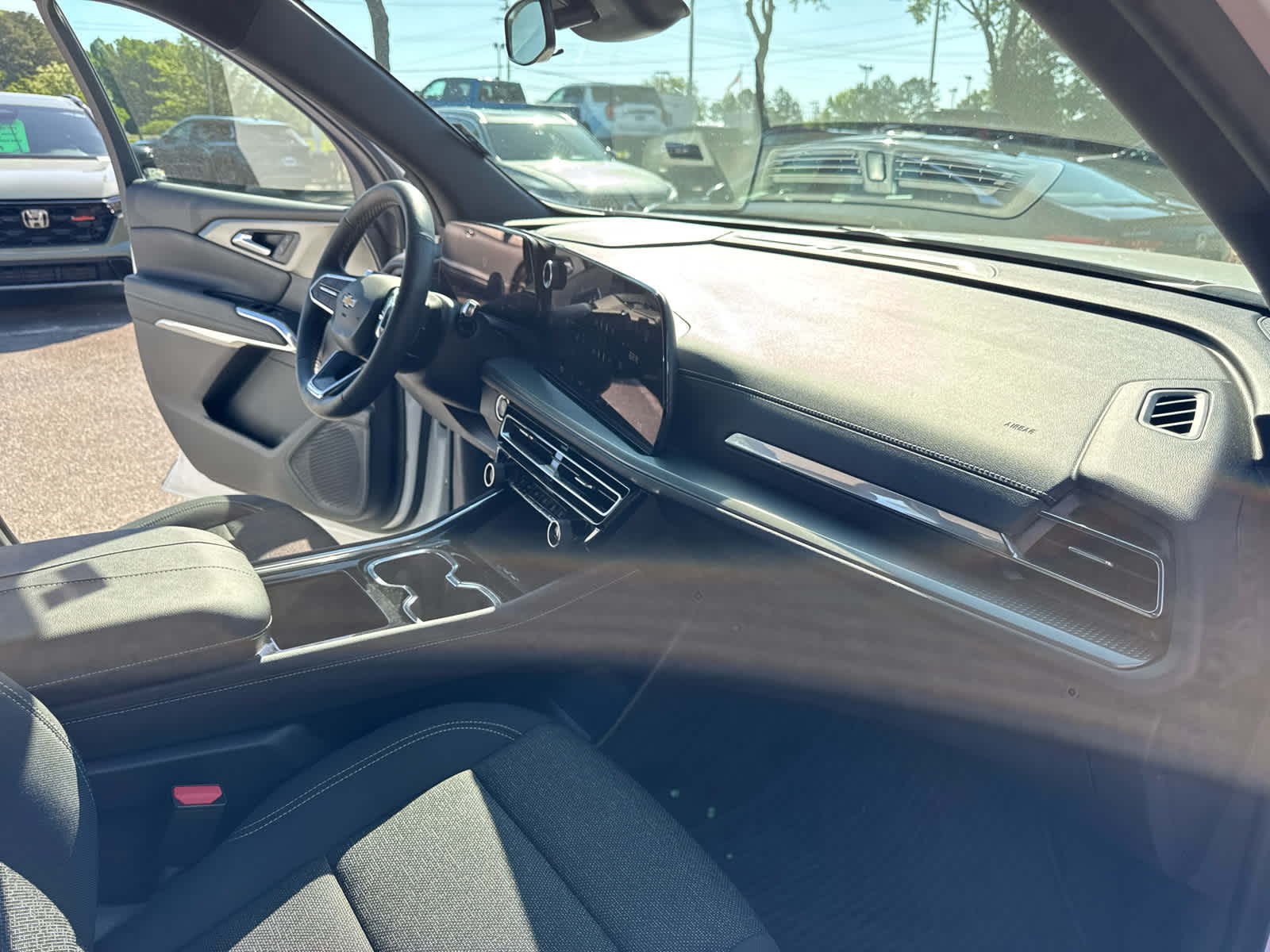 2025 Chevrolet Traverse FWD LT