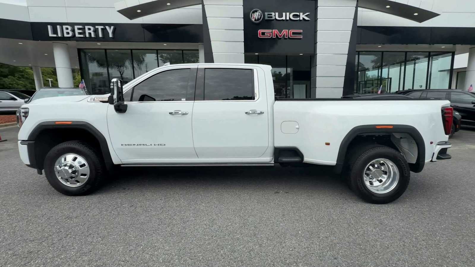2024 GMC Sierra 3500HD Denali