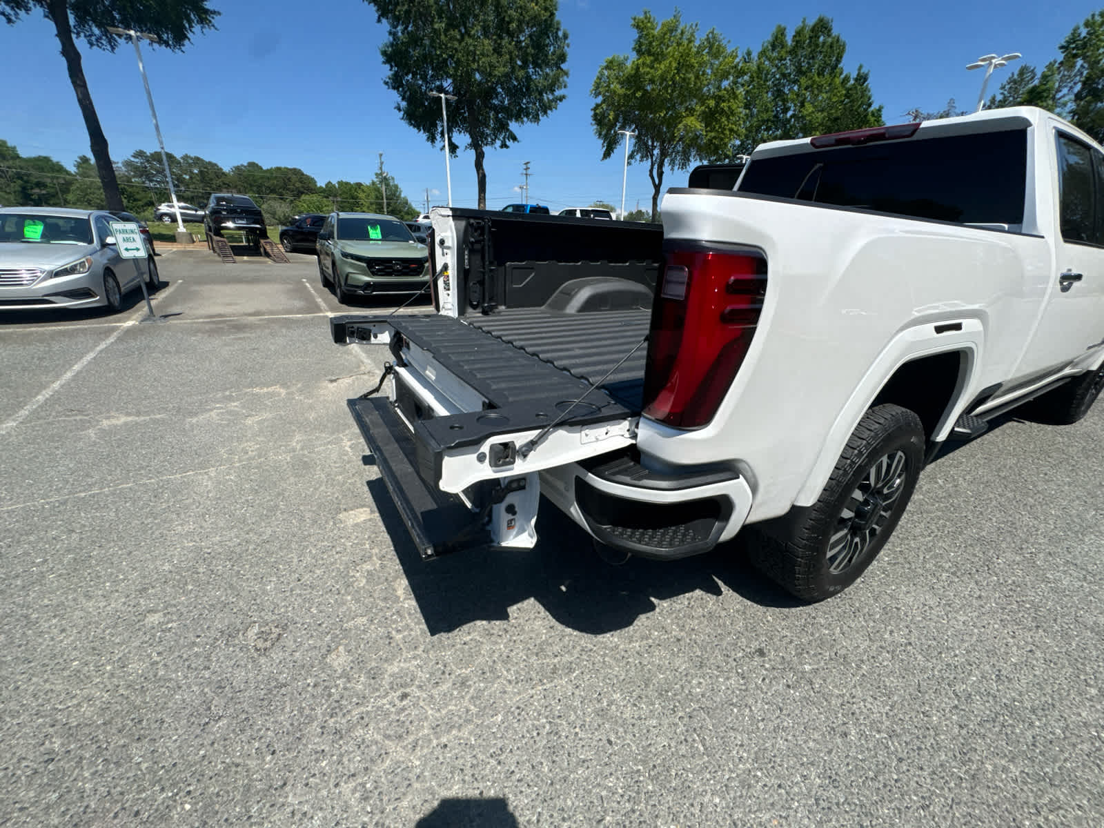 2024 GMC Sierra 3500HD Denali Ultimate