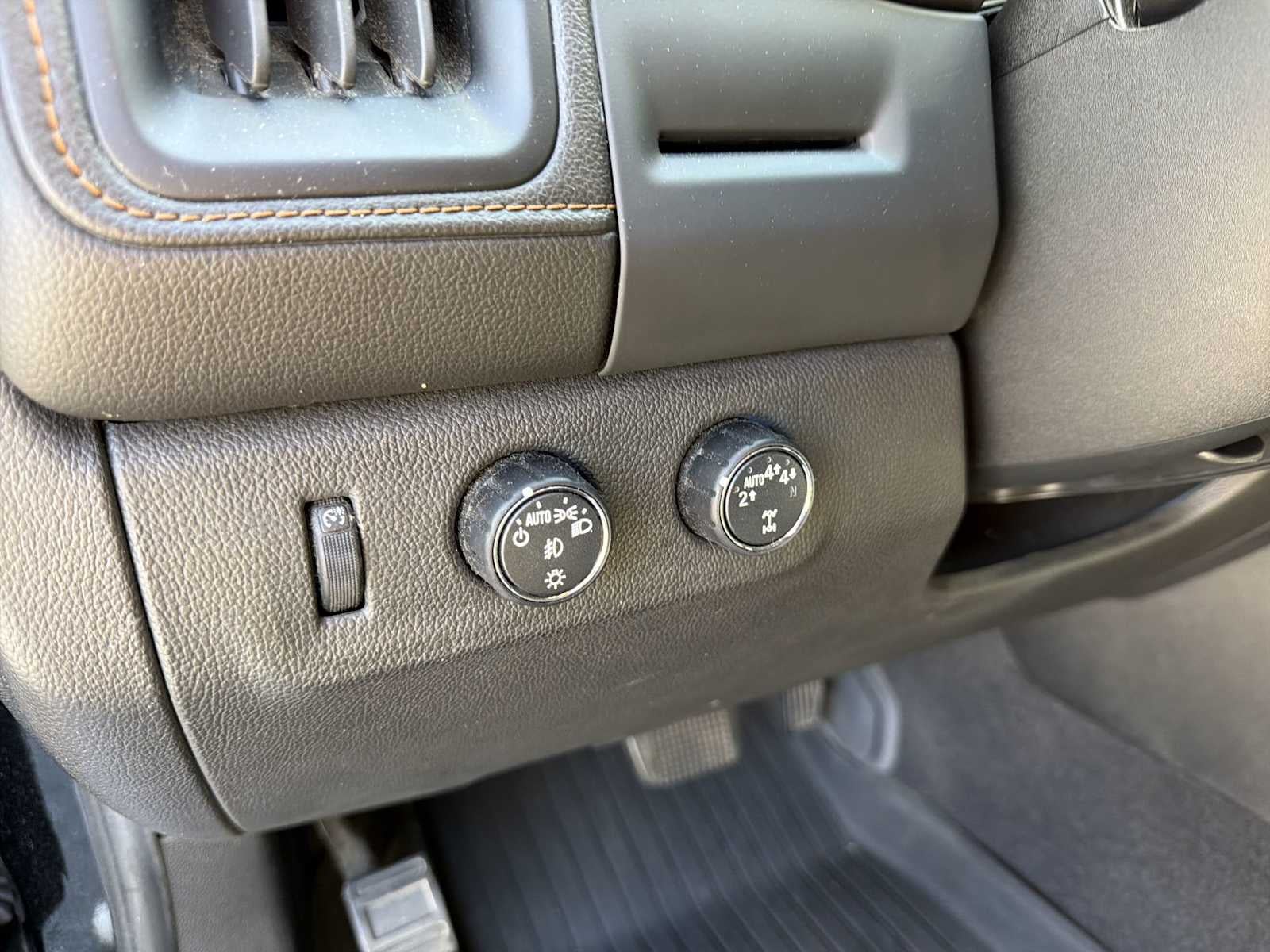 2021 GMC Canyon 4WD AT4 w/Leather