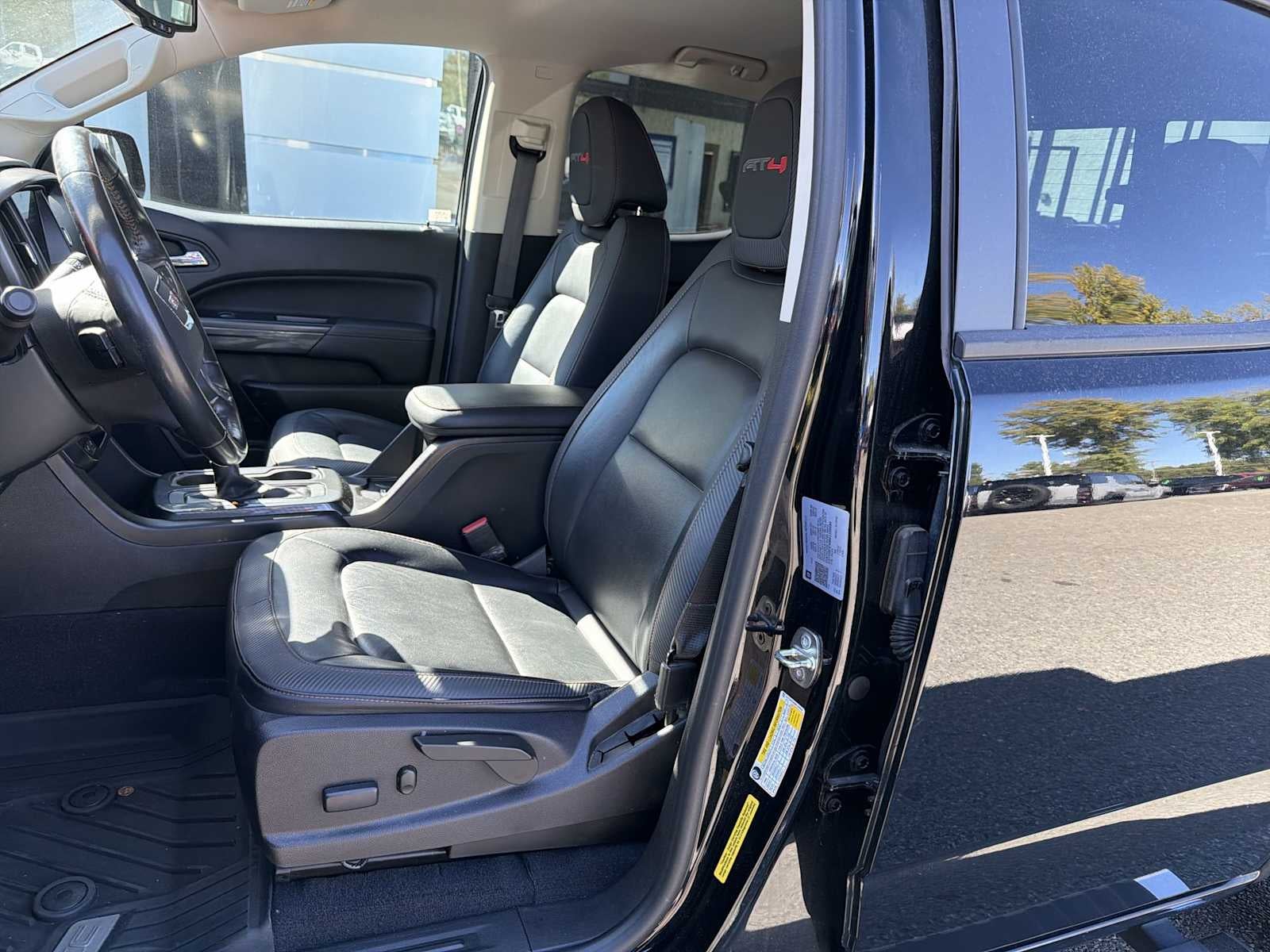 2021 GMC Canyon 4WD AT4 w/Leather