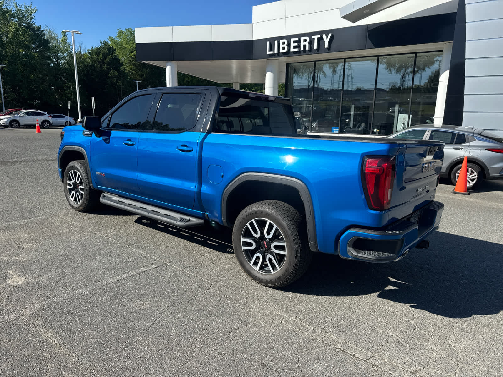 2023 GMC Sierra 1500 AT4