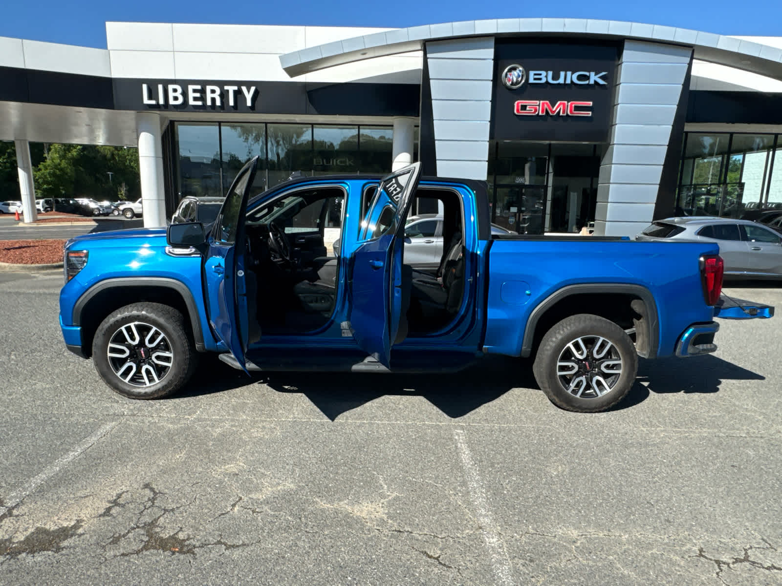 2023 GMC Sierra 1500 AT4