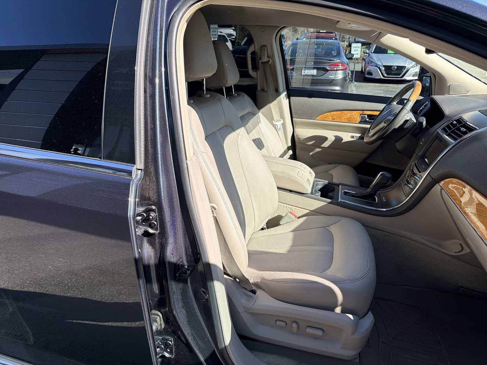 2013 Lincoln MKX FWD 4dr