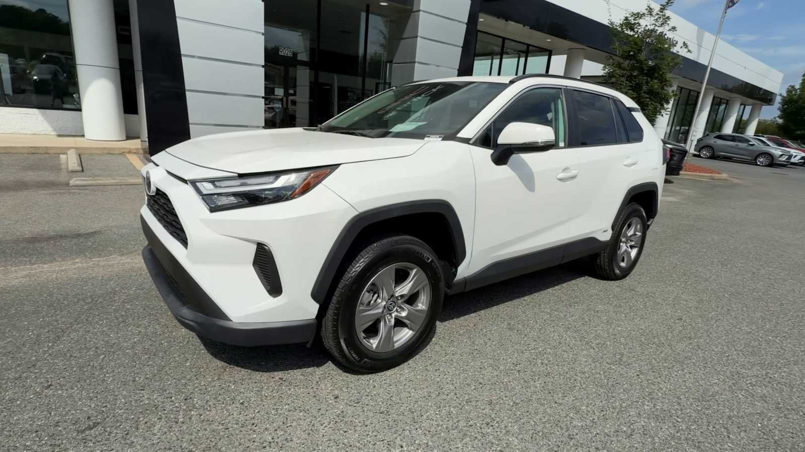 2025 Toyota RAV4 Hybrid XLE