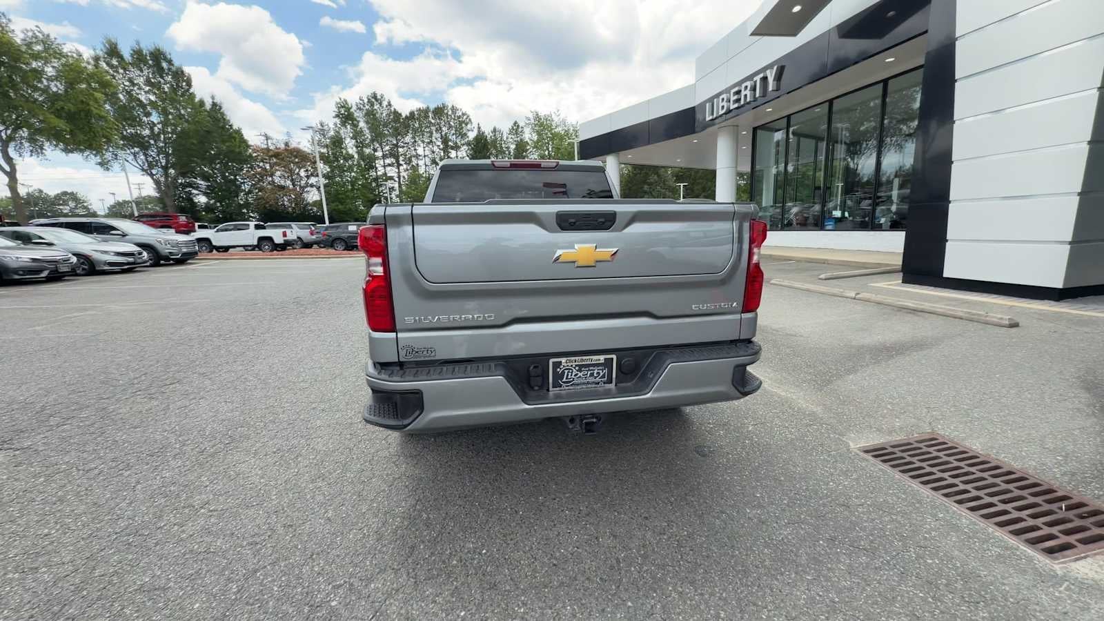 2025 Chevrolet Silverado 1500 Custom