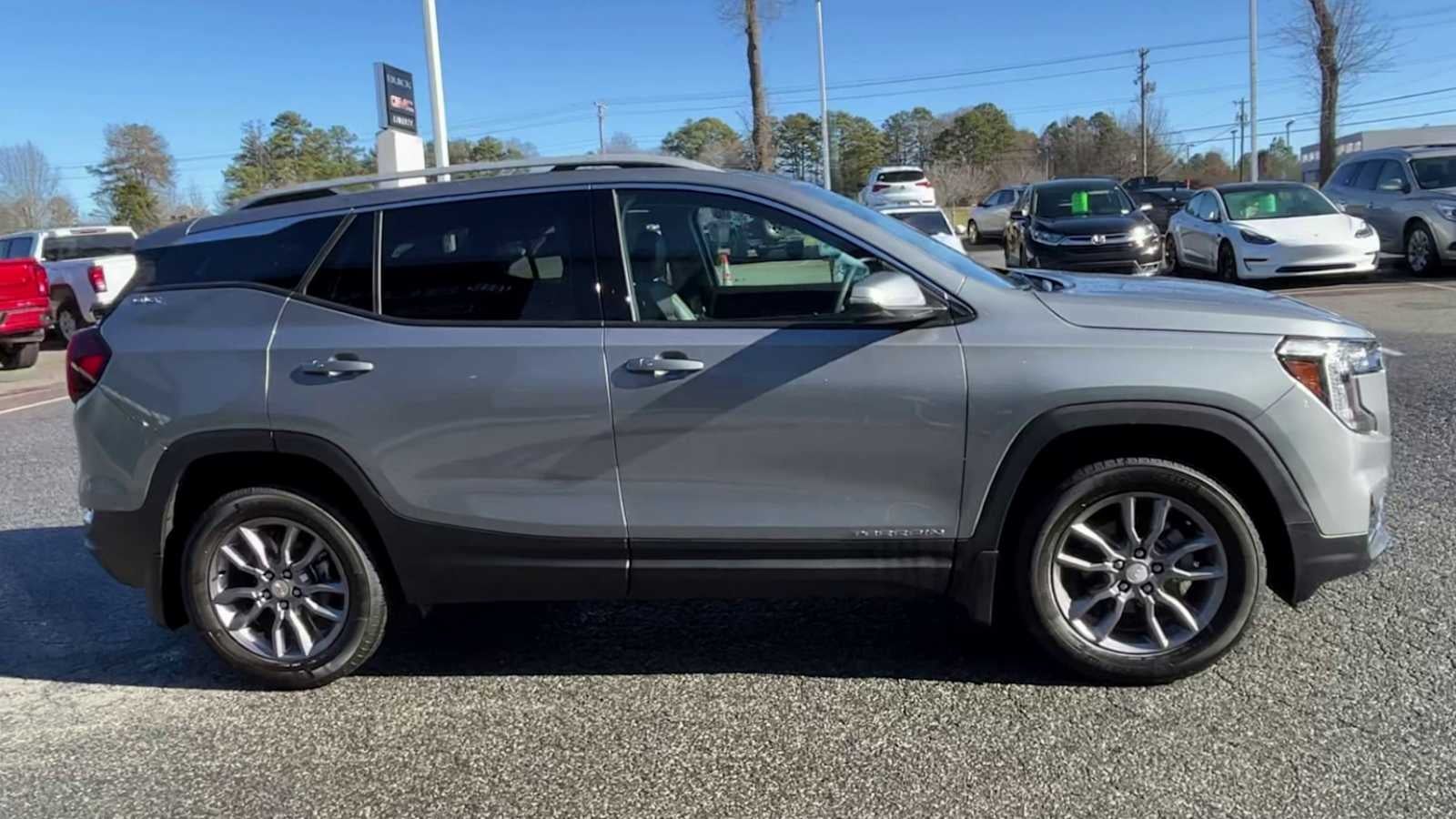 2023 GMC Terrain SLT