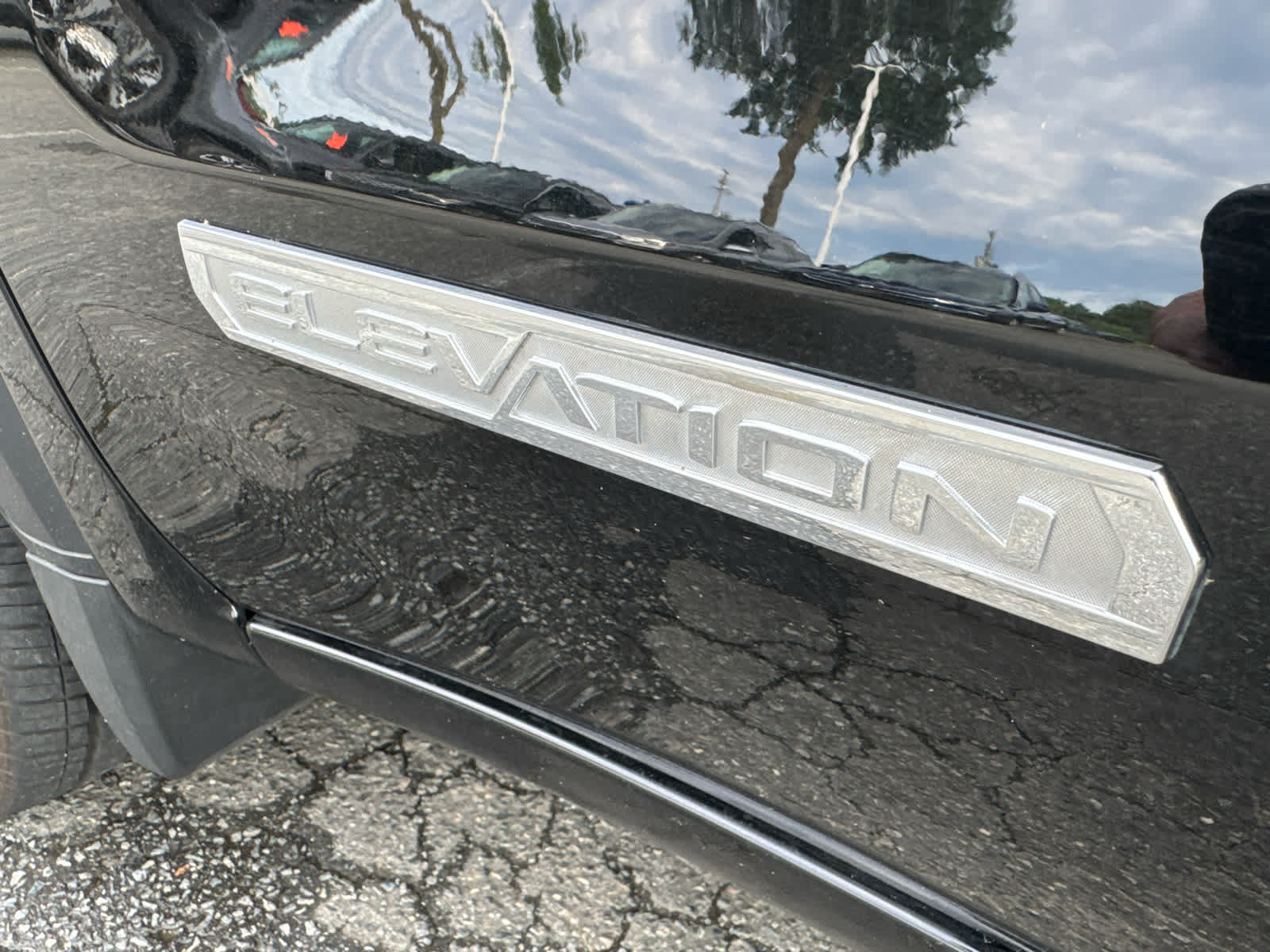 2025 GMC Sierra 1500 Elevation